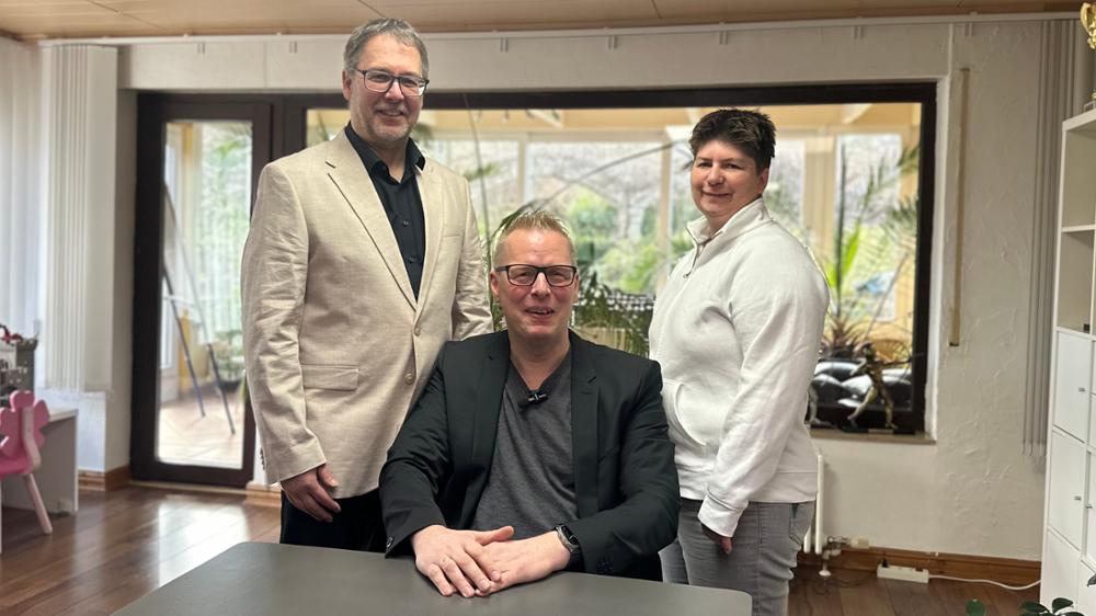 unser Büroteam mit Frau Karger als Sekretärin, Herrn Rimpler und Ralf Baars
